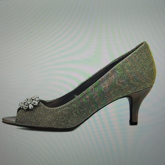 Karen Scott Classic Pumps (BRAND NEW!!!) - Picture 2 of 8